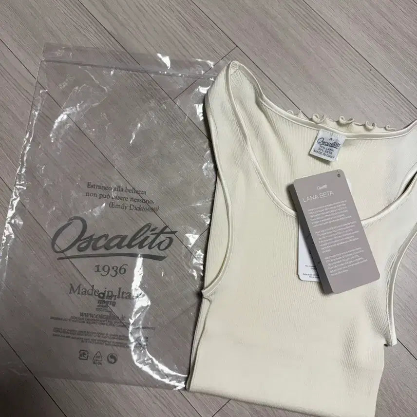 [BUNJANG] Ehre Oscalito Sleeveless Top / ehre 에레 oscalito 슬리브리스 새상품