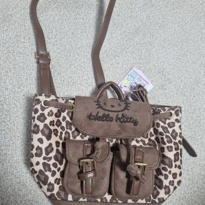[BUNJANG] Hello Kitty Leopard Suede Mini Backpack Tote Bag / 헬로키티 레오파드 미니 백팩 토트백