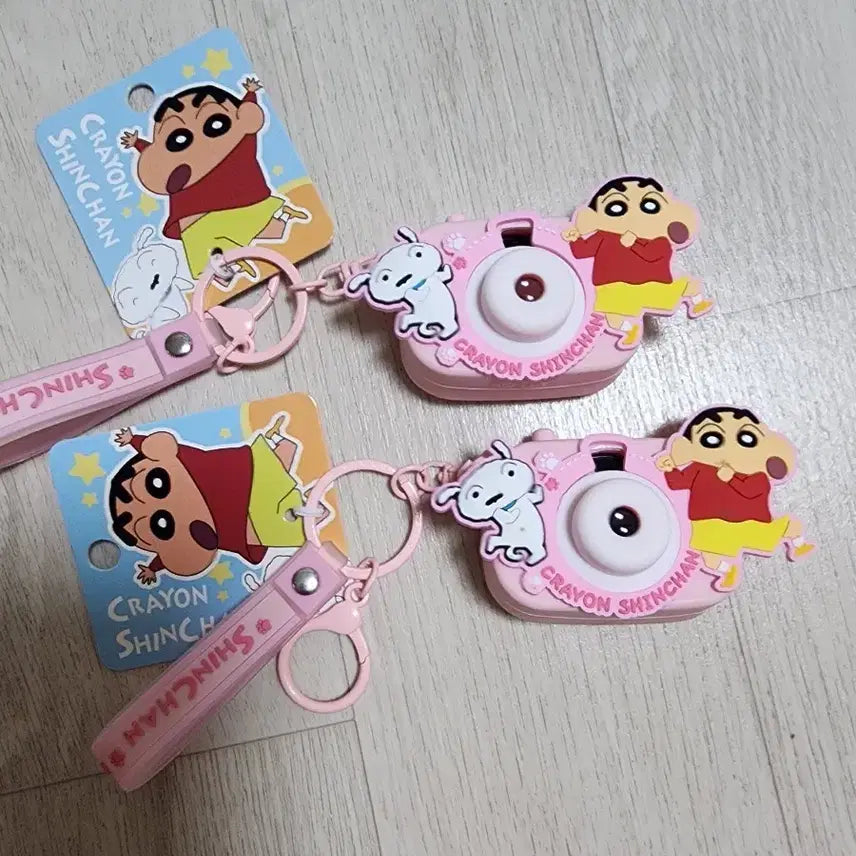 [BUNJANG] Crayon Shin-chan Camera Keyring Pink / 짱구 카메라 키링 핑크색