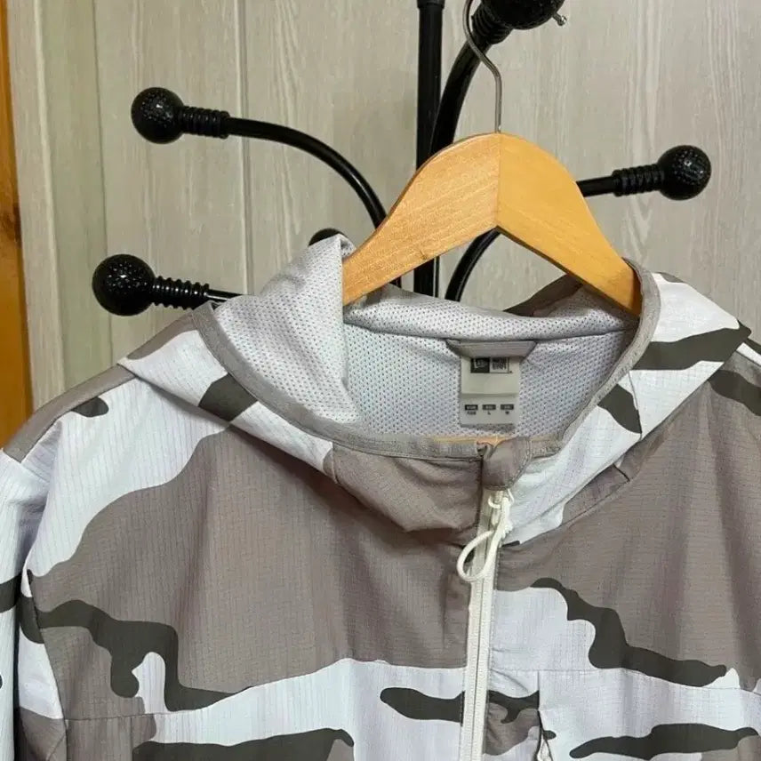 [BUNJANG] New Era Camouflage Pattern Hooded Zip-Up Jacket (Size 100) / 100 뉴에라 남성 후드집업