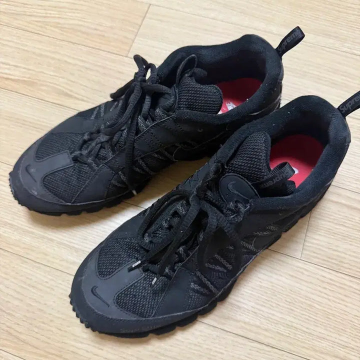 [BUNJANG] Supreme Nike Air Humara Sneakers / 슈프림 나이키에어휴마라 280