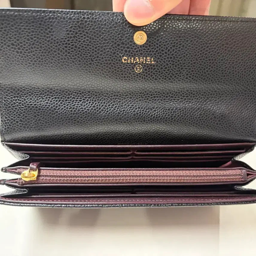 [BUNJANG] Chanel Caviar Bi-fold Wallet / 샤넬 캐비어 금장 장지갑