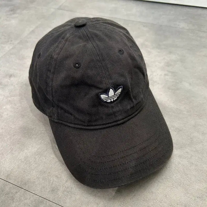 [BUNJANG] Adidas Samstarg Dad Cap Hat - Black / OS 아디다스 삼스타그 대드 캡 모자 블랙