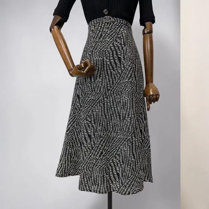 [BUNJANG] Misha Black Collar Knit Pattern Long Dress / 미샤 블랙 카라 니트 패턴 롱 원피스