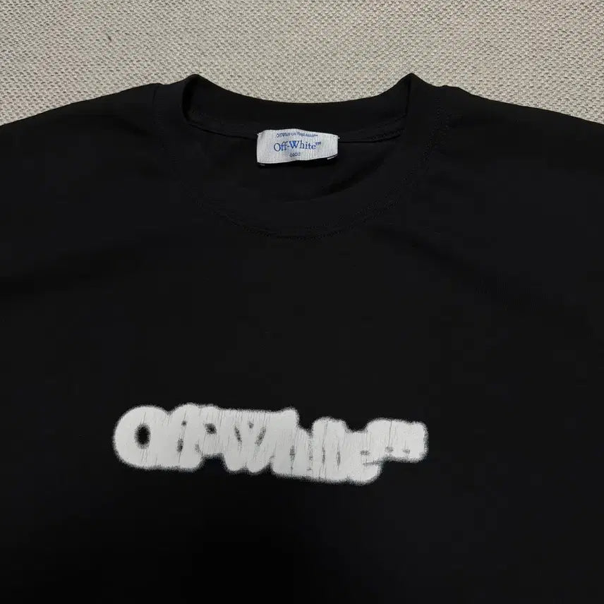 [BUNJANG] Off-White Spray Arrows Slim T-Shirt Black / 오프화이트 스프레이 애로우 슬림 티셔츠 블랙