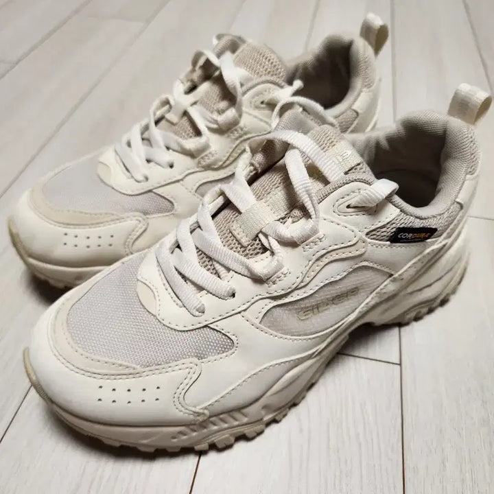 [BUNJANG] Eider Unisex Casual Sneakers MIRAGE OG Cream Size 230 / 아이더 운동화 남녀공용 캐주얼 스니커즈 MIRAGE OG크림 사이즈230