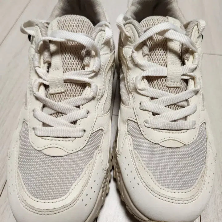 [BUNJANG] Eider Unisex Casual Sneakers MIRAGE OG Cream Size 230 / 아이더 운동화 남녀공용 캐주얼 스니커즈 MIRAGE OG크림 사이즈230