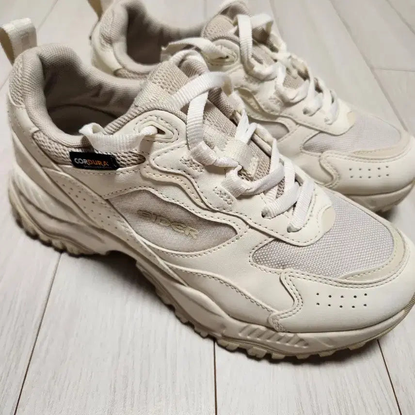 [BUNJANG] Eider Unisex Casual Sneakers MIRAGE OG Cream Size 230 / 아이더 운동화 남녀공용 캐주얼 스니커즈 MIRAGE OG크림 사이즈230