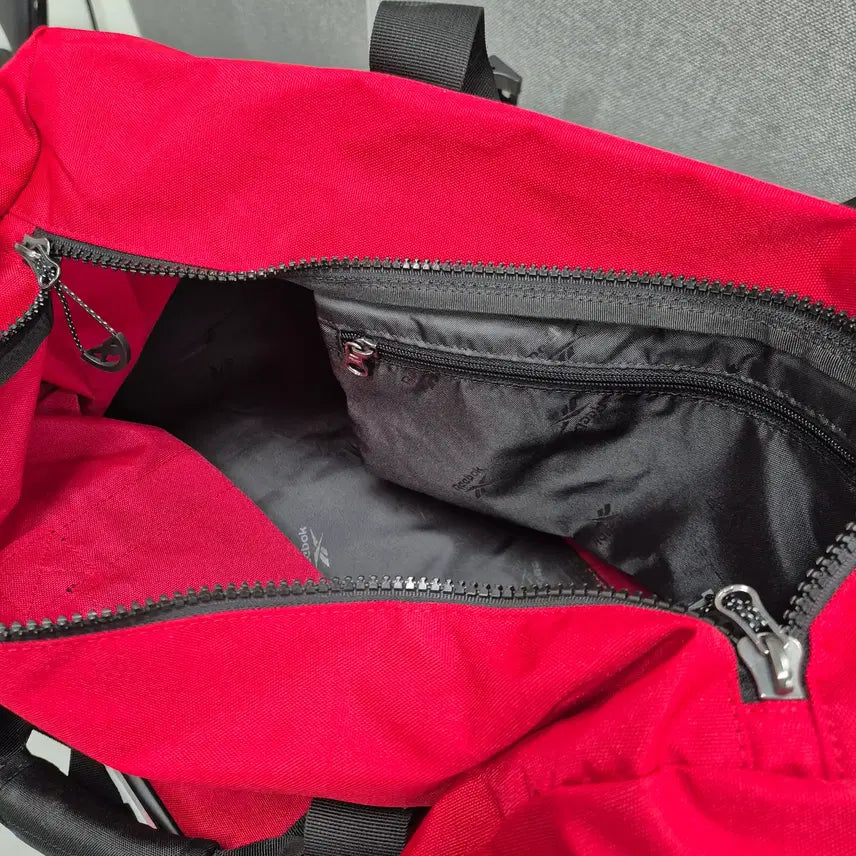 [BUNJANG] Reebok Pocket Double Bag / 리복 포켓 더블백