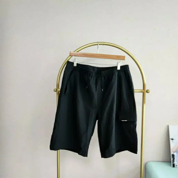 [BUNJANG] Calvin Klein Black Cargo Shorts / 캘빈클라인 블랙 반바지