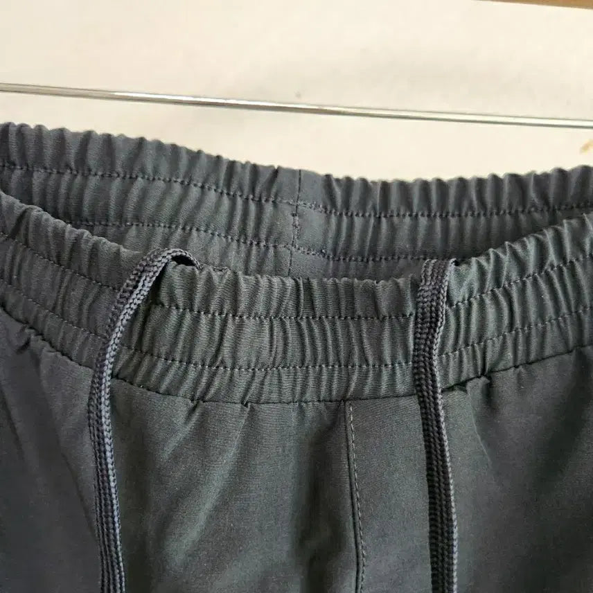 [BUNJANG] Calvin Klein Black Cargo Shorts / 캘빈클라인 블랙 반바지