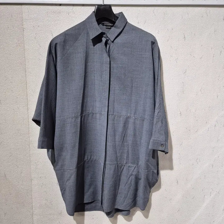 [BUNJANG] Botticelli Grey Shirt Short Sleeve Blouse / 보티첼리 그레이 셔츠 반팔 블라우스