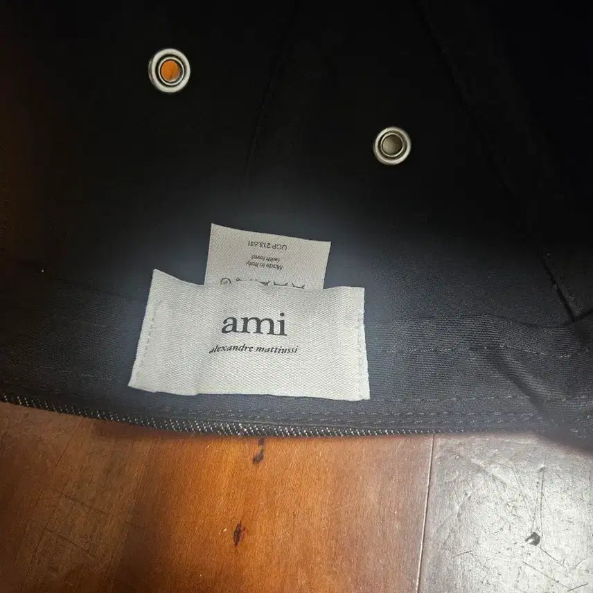 [BUNJANG] AMI Small Heart Logo Ball Cap Black / 아미 스몰 하트 볼캡 블랙