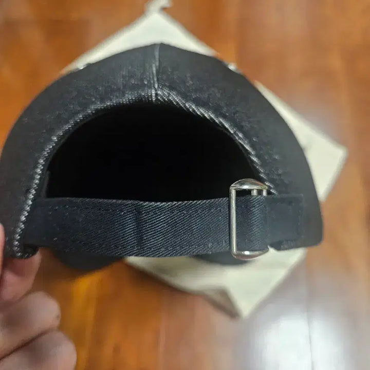 [BUNJANG] AMI Small Heart Logo Ball Cap Black / 아미 스몰 하트 볼캡 블랙