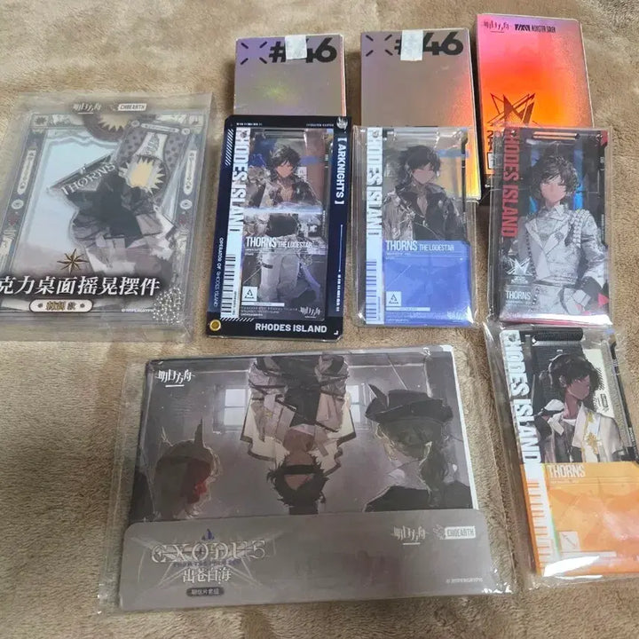 [BUNJANG] Arknights Alter Thorns Pass + Acrylic Stand + CG Postcard Set / 명일방주 이격 쏜즈 통행증 + 아크릴 스탠드 + CG엽서