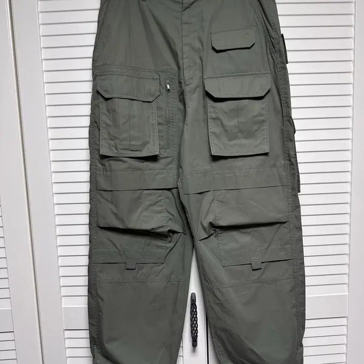 [BUNJANG] Juun.J Multi Cargo Pants Khaki / 준지 juunj / 준지 멀티 카고 팬츠 카키