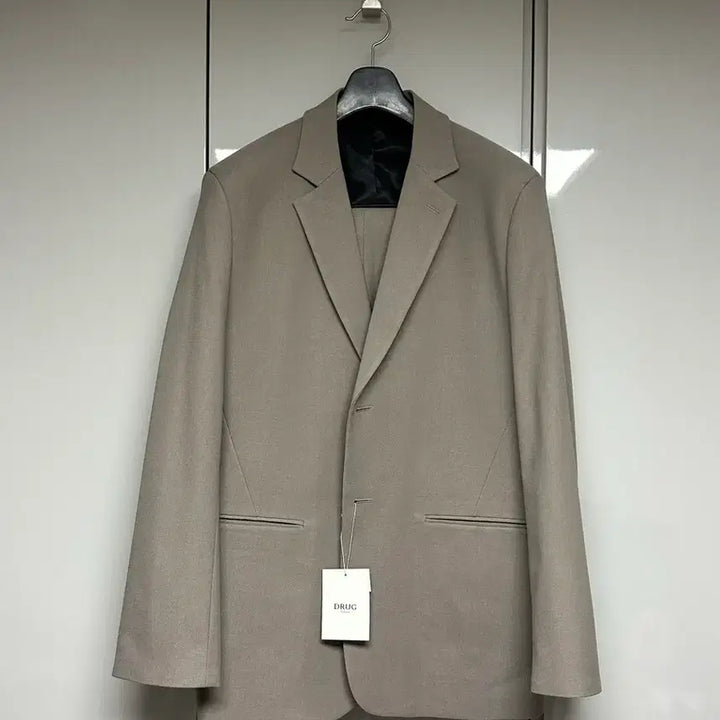 [BUNJANG] DRUG Tailored Semi-Oversized Setup Suit Jacket L / Pants M / DRUG테일러드(드러그옴므) 세미오버 셋업수트 상의L/하의M