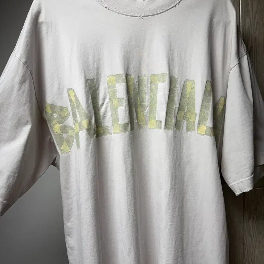 [BUNJANG] Balenciaga Tape Logo T-Shirt Off-White L / 발렌시아가 테이프 티셔츠 (오프화이트 L) ㅍㅍ