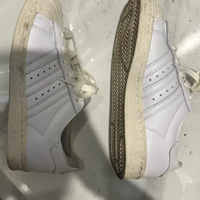 [BUNJANG] Adidas Superstar 82 Cloud White Sneakers (240mm) / 아디다스 슈퍼스타 82 클라우드 화이트 240