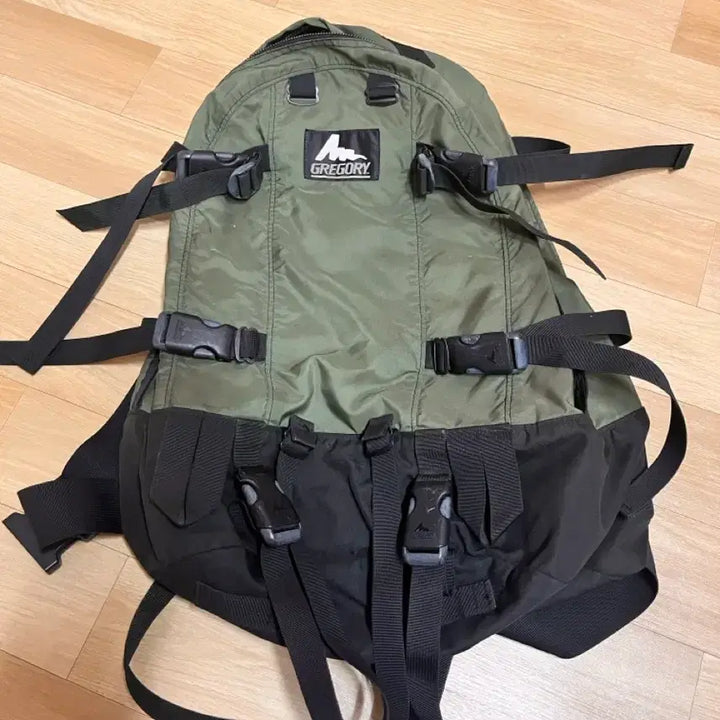 [BUNJANG] 90s Gregory Made in USA Black Leather Day and Half Backpack Olive / 90s 그레고리 Made in USA 구로고 데이앤하프 올리브