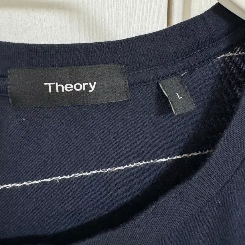 [BUNJANG] Theory Striped Short-Sleeve T-Shirt / Theory 띠어리 스트라이프 반팔 티셔츠