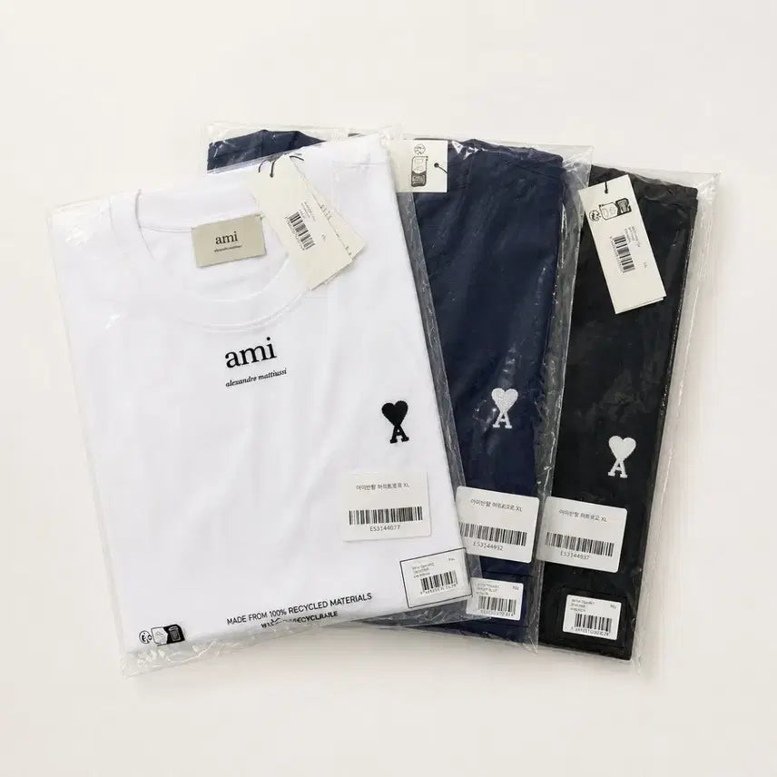 [BUNJANG] AMI Small Heart Wappen T-Shirt White/Navy/Black / 아미 스몰 하트  화이트 와팬 반팔 티셔츠 화이트/네이비/블랙