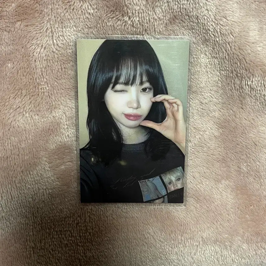 [BUNJANG] LE SSERAFIM Chaewon Celebration 1st Week Official Photocard / 르세라핌 celebration 1주차 채원 공방 포토카드 사복