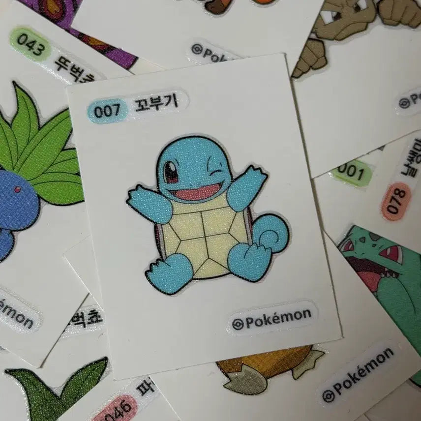[BUNJANG] Assorted Sticker Flakes (Includes Pokemon) / 포켓몬 외 등등 띠부실