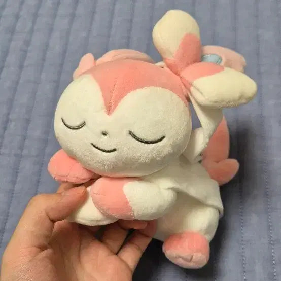 [BUNJANG] Pokemon Sylveon Sleeping Friends Plush Doll / 쿨쿨 스야스야 프렌드 잠자는 포켓몬 님피아 인형