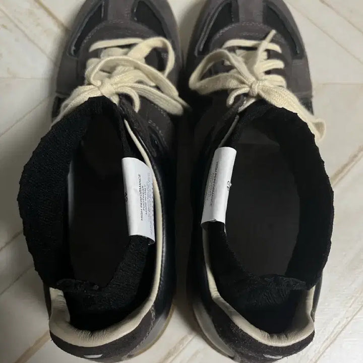 [BUNJANG] Maison Margiela Tabi Sneakers Black Suede / [42,265-270]마르지엘라 삭스 독일군 블랙 스웨이드