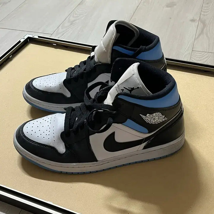 [BUNJANG] Nike Jordan 1 Mid University Blue Shoes / 나이키 조던1 미드 유니버시티블루 270 판매합니다!!