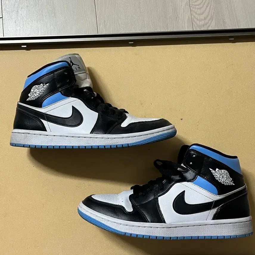 [BUNJANG] Nike Jordan 1 Mid University Blue Shoes / 나이키 조던1 미드 유니버시티블루 270 판매합니다!!