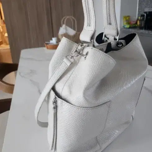 [BUNJANG] B Rera White Snakeskin Bucket Tote Bag / 브레라 화이트 뱀피 버킷백 토트백