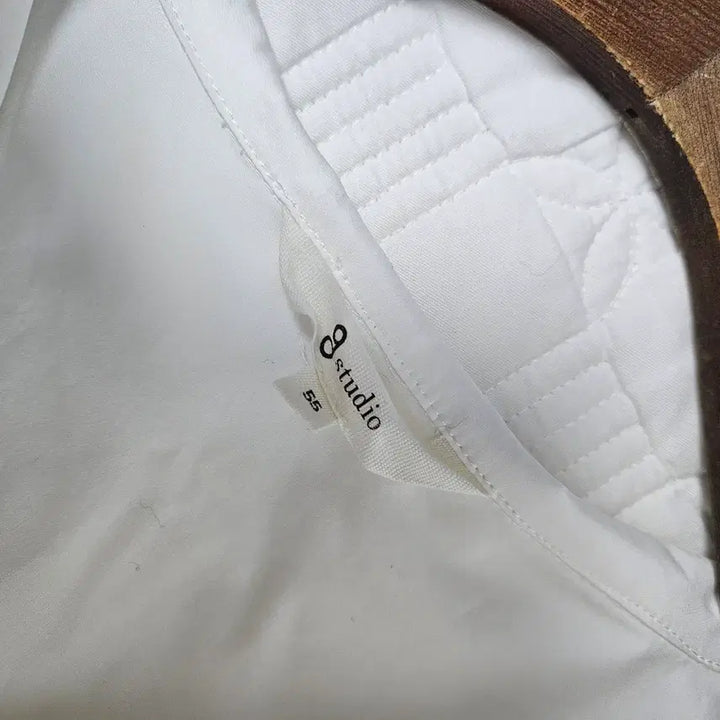[BUNJANG] G Studio White Pleated Collar Blouse / g studio 화이트 플리츠 칼라 블라우스