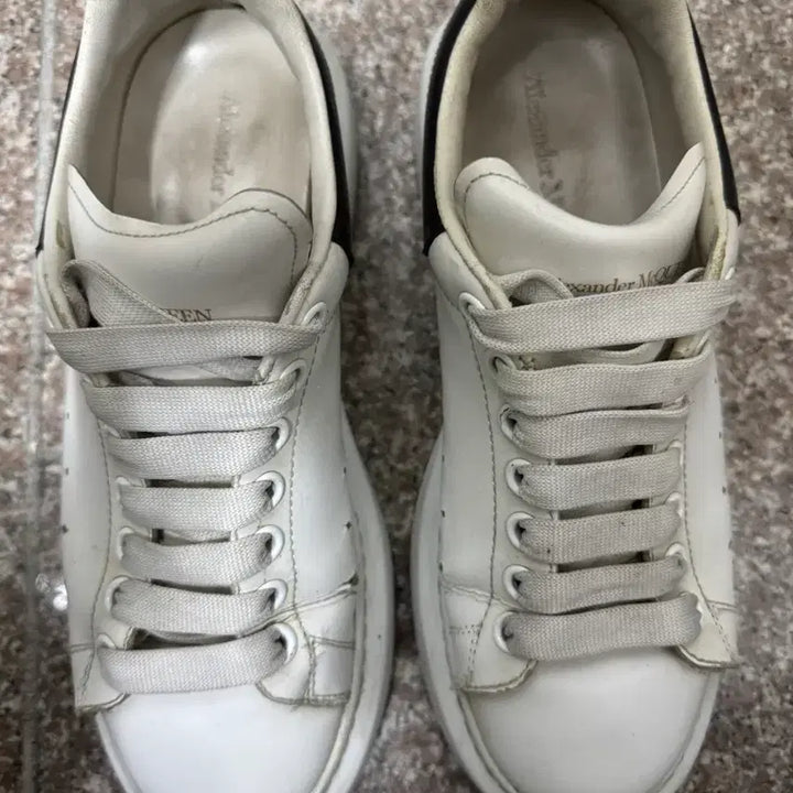 [BUNJANG] Alexander McQueen Oversized Sole Sneakers Size 40.5 (265) / 알렉산더맥퀸 오버솔 40.5