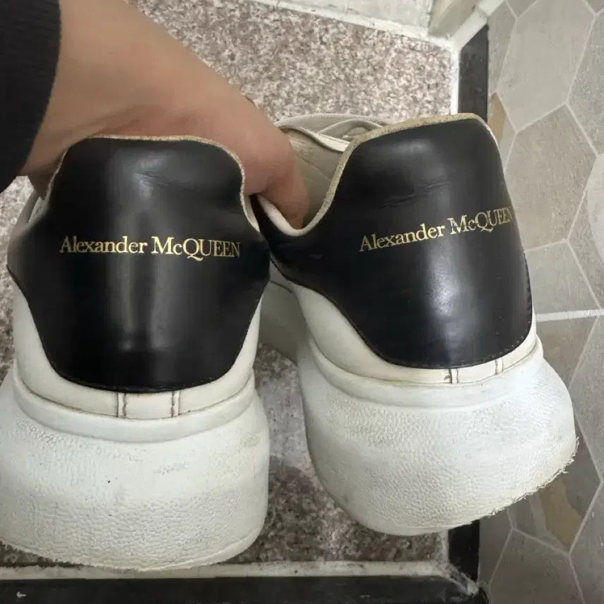 [BUNJANG] Alexander McQueen Oversized Sole Sneakers Size 40.5 (265) / 알렉산더맥퀸 오버솔 40.5
