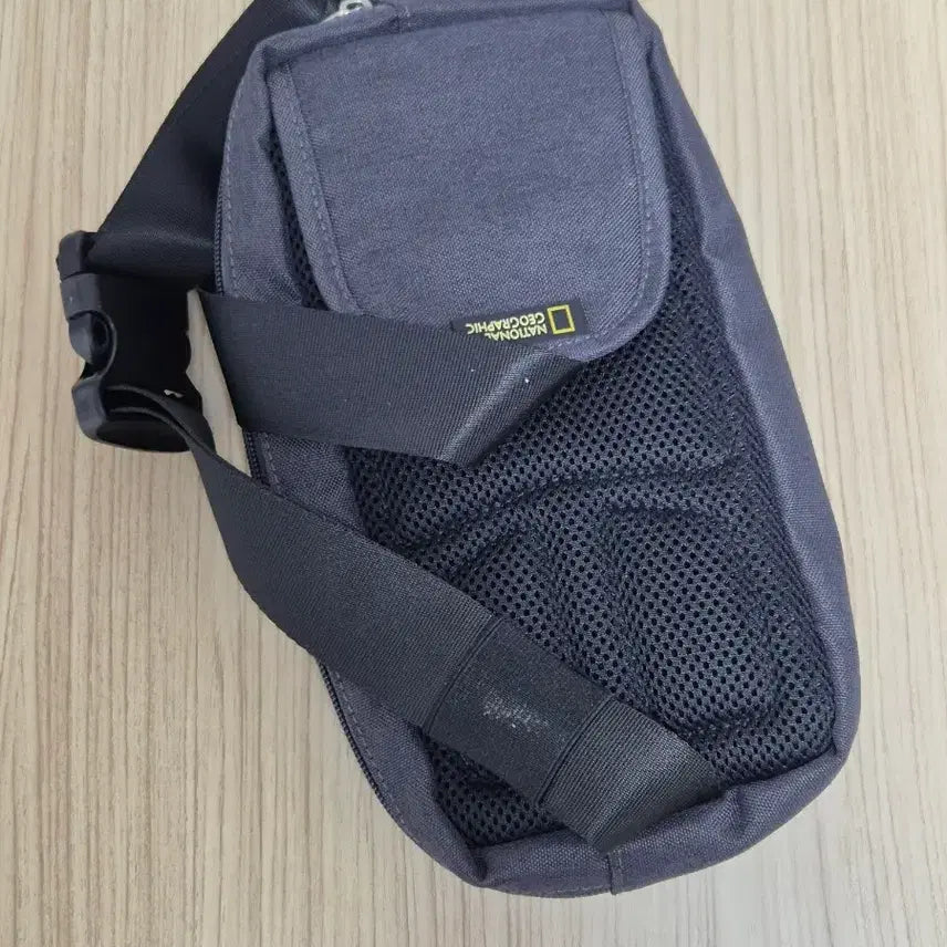 [BUNJANG] National Geographic Waist Bag Black / 내셔널지오그래픽 웨이스트백 힙색 블랙