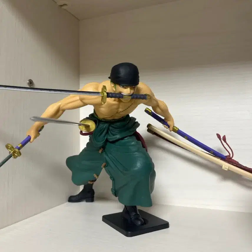[BUNJANG] Zoro Figure / 조로 피규어 팔아요