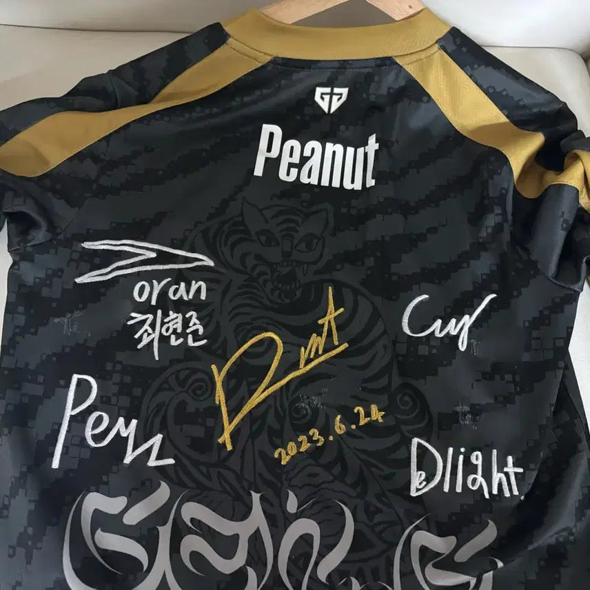 [BUNJANG] Gen.G 2023 LCK Signed Jersey Peanut, Doran, Chovy, Peyz / 2023 lck 젠지 싸인 사인 유니폼 피넛 마킹 도란 쵸비 피넛 페이즈