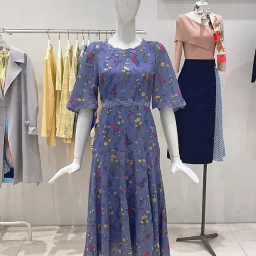 [BUNJANG] DEWL Embroidered Floral Dress / 듀엘 자수 디테일 플로럴 원피스 55~66사이즈