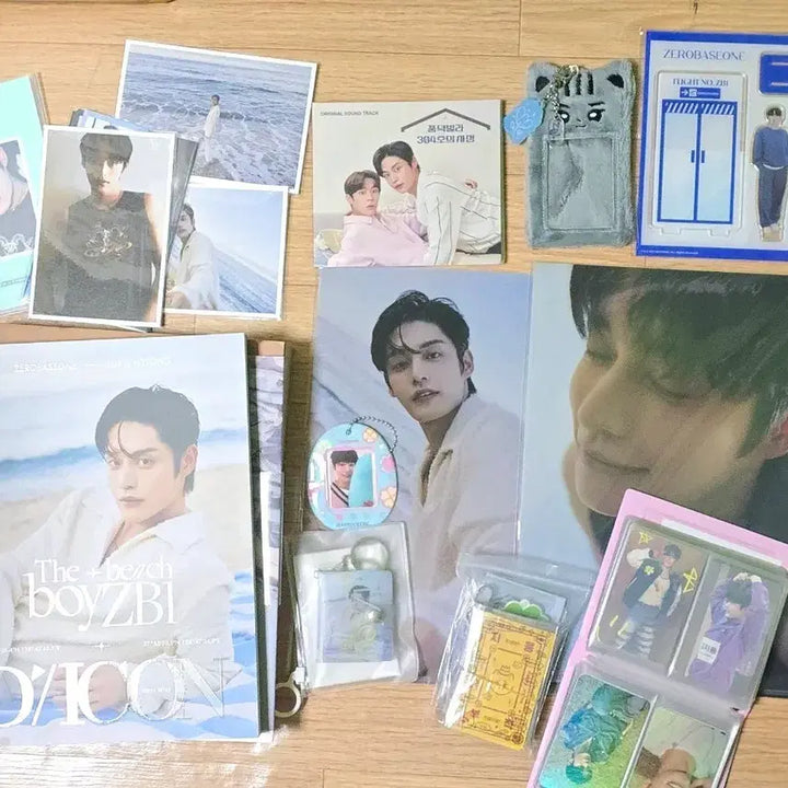 [BUNJANG] ZB1 Kim Jiwoong Merchandise Collection / 제베원 김지웅 굿즈들 모음 판매