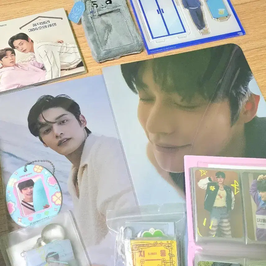 [BUNJANG] ZB1 Kim Jiwoong Merchandise Collection / 제베원 김지웅 굿즈들 모음 판매