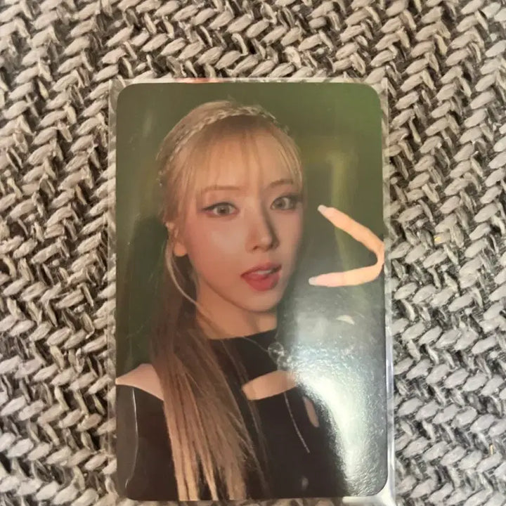 [BUNJANG] NMIXX NMIXX Showcase Limited Edition Photocard (Jiwoo) / 엔믹스 노 어바웃 미 특전포카 판매합니다