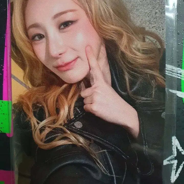 [BUNJANG] Lee Chaeyeon No Tears On The Dancefloor Studio Photocard / 이채연 no tears on the dancefloor 공방포카