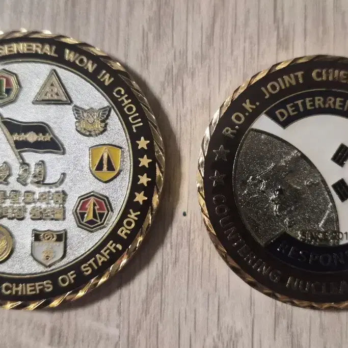 [BUNJANG] Military Coin Set (2 Types) - Joint Chiefs of Staff Emblem / 군대코인, 부대코인(2종일괄)