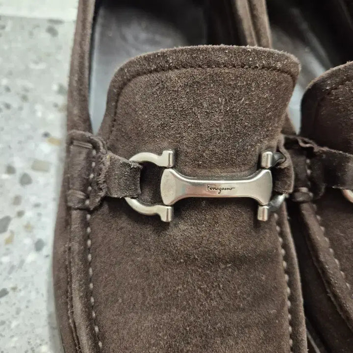 [BUNJANG] Salvatore Ferragamo Suede Brown Men&