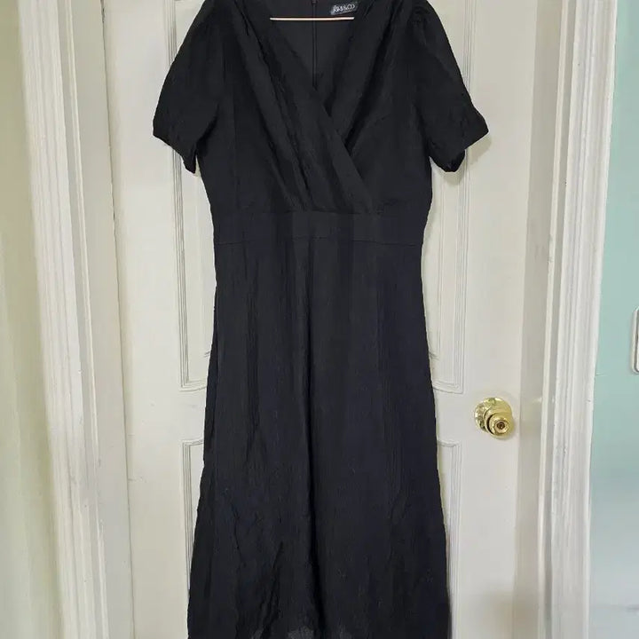 [BUNJANG] ririnco Black V-neck Long Dress Size 4 / 리리앤코 블랙 브이넥 원피스(4사이즈)