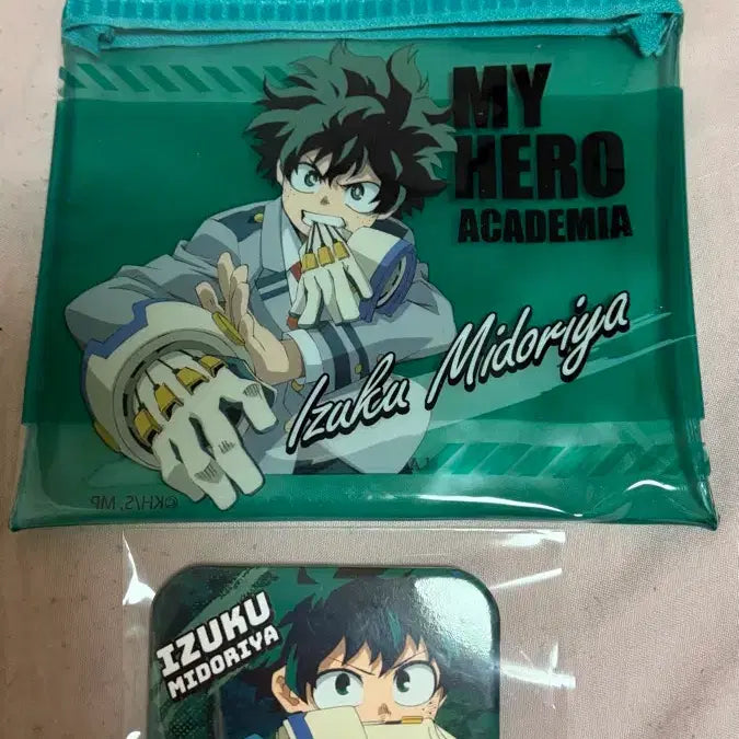 [BUNJANG] My Hero Academia Izuku Midoriya PVC Pouch + Can Badge Bundle / 히로아카 미도리야이즈쿠 pvc피우치+캔뱃지