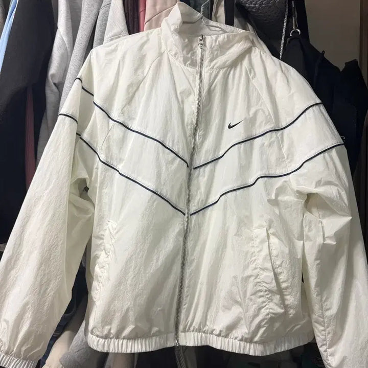 [BUNJANG] Nike Windrunner Women&