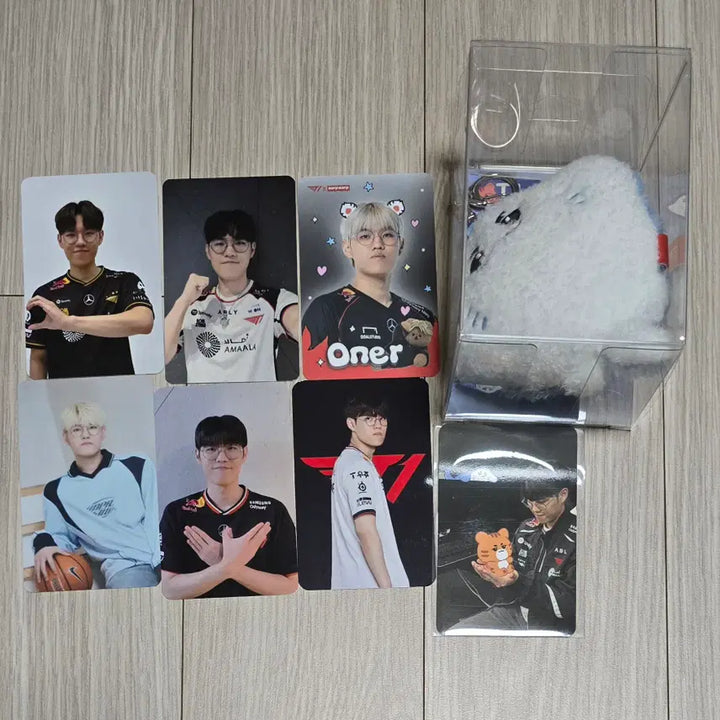 [BUNJANG] T1 Faker 7 Photocards &amp; 2026 April Fools&